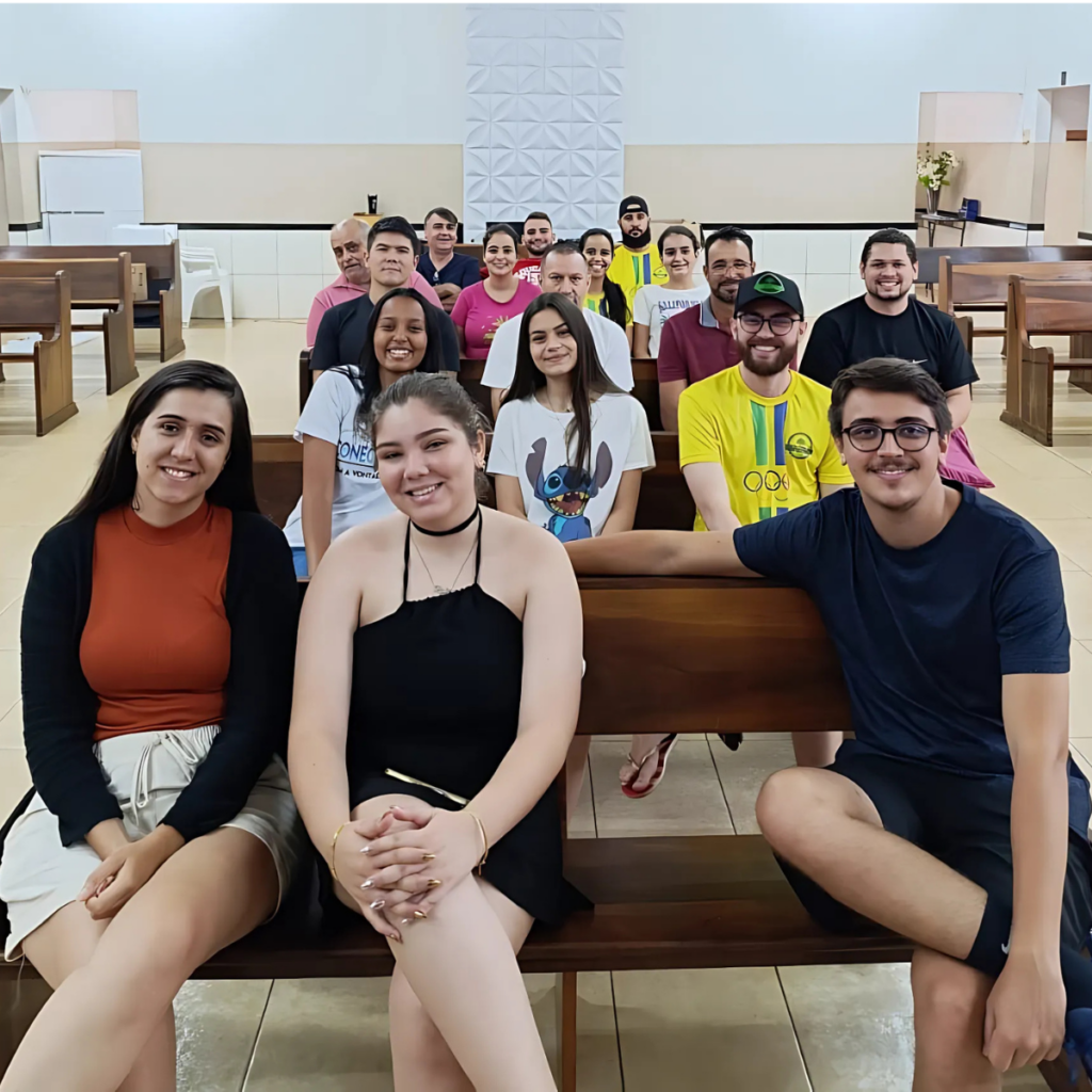 Núcleo CIIB do Triângulo Mineiro participou da distribuição de convites para uma ação social e para a reunião de celebração de Natal.